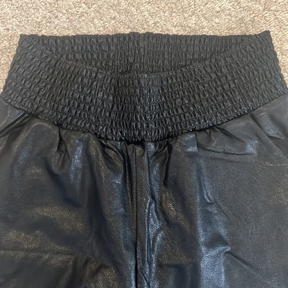 Commando Faux Leather Jogger - Picture 3 of 3